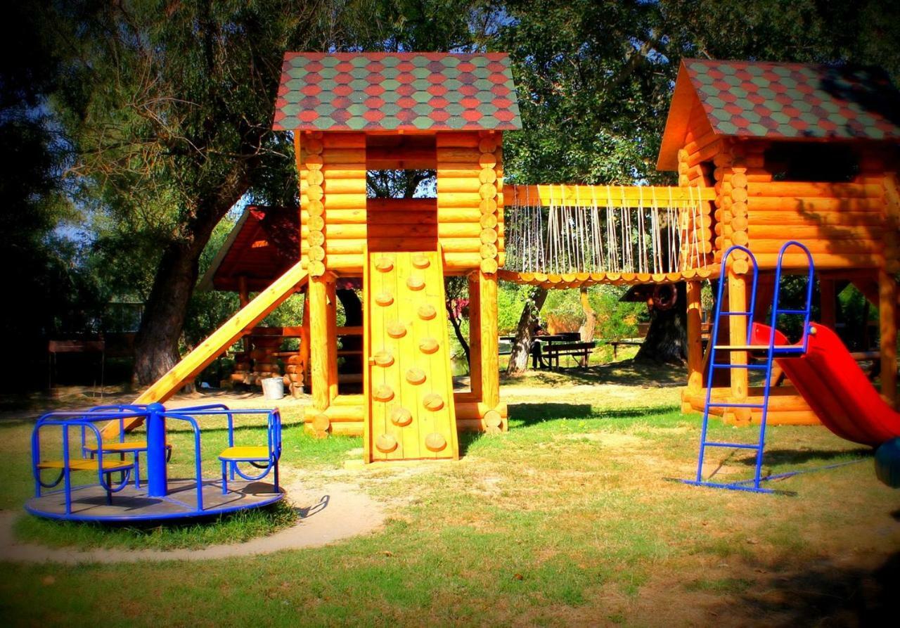 Holiday Park Dunay Kyslytsya Exteriér fotografie